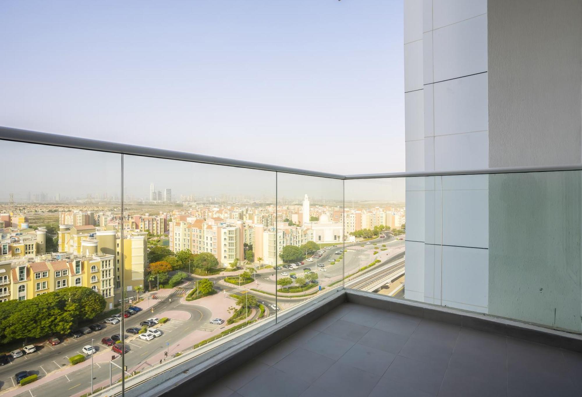 Homesgetaway -spacious 1br In Pearlz By Danube Apartment Dubai