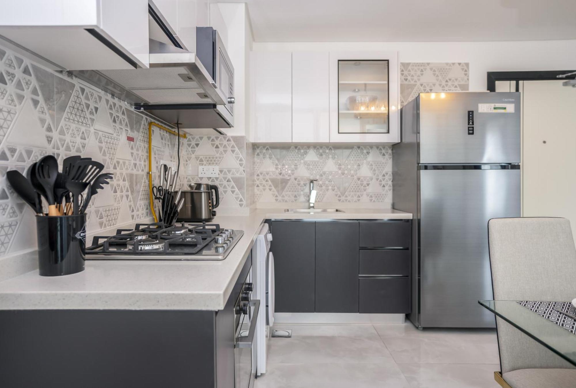 Homesgetaway -spacious 1br In Pearlz By Danube