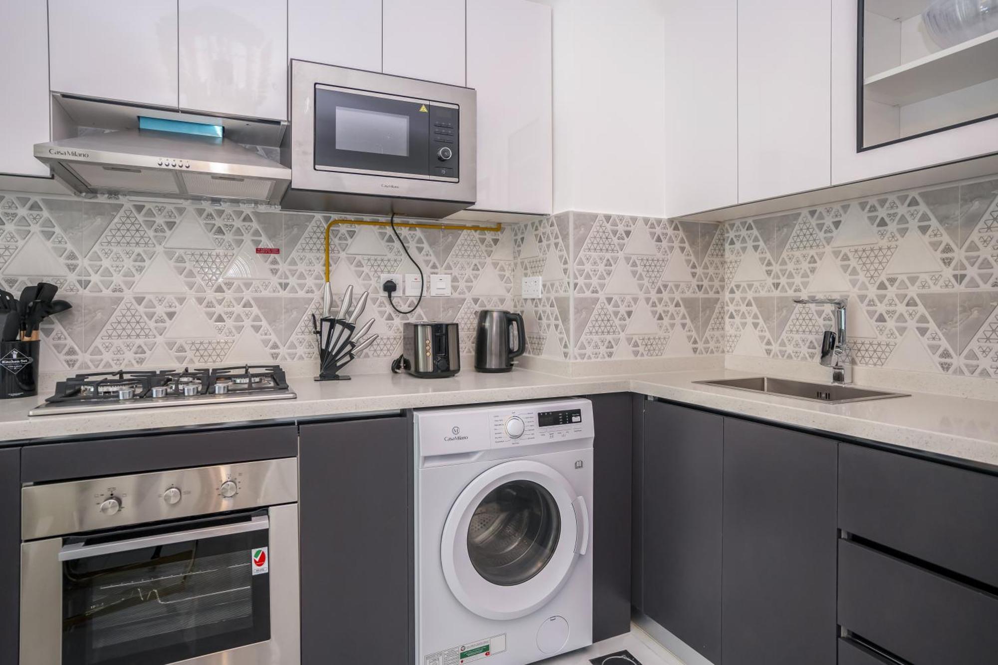 Homesgetaway -spacious 1br In Pearlz By Danube * Dubai