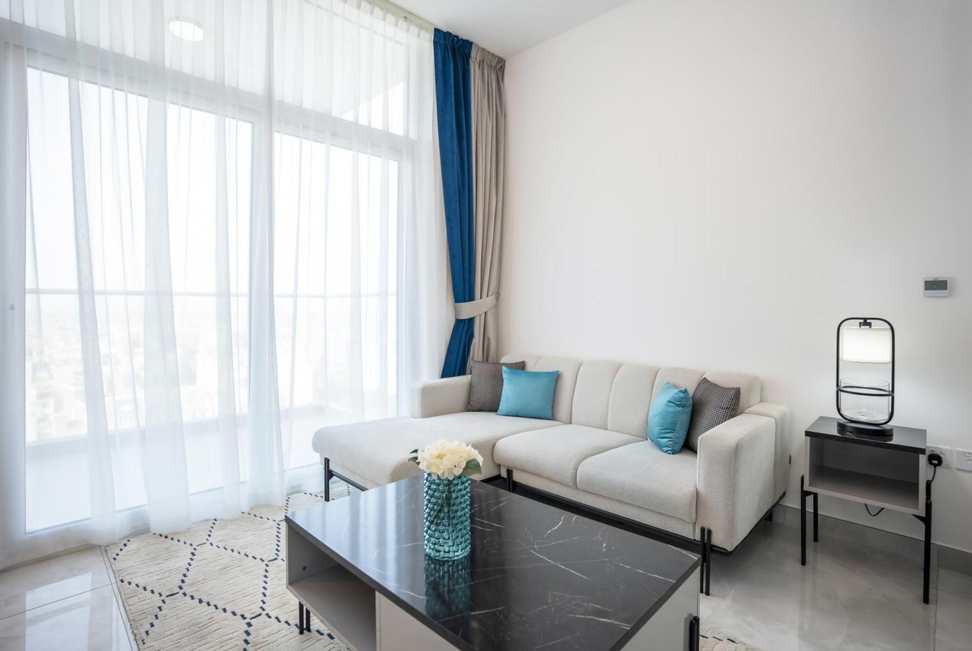 Homesgetaway -spacious 1br In Pearlz By Danube
