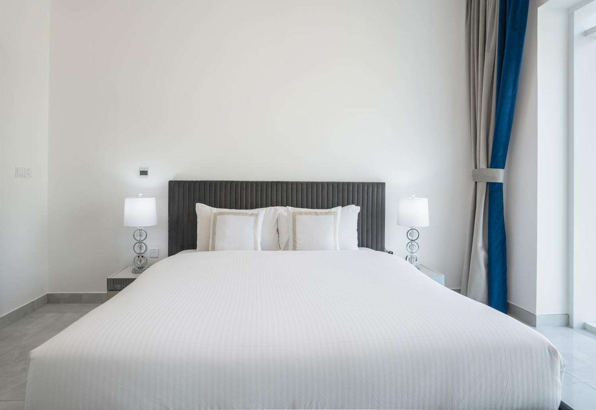 Homesgetaway -spacious 1br In Pearlz By Danube Apartment Dubai